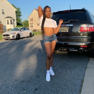 Meet your Posher, Amaani